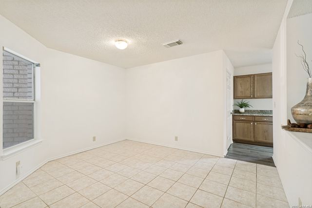 14206 EMERALD HILL DR, San Antonio, TX 78231