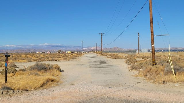 W Vic Avenue C5 35 Stw Street, Lancaster, CA 93536