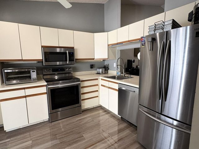 3304 Carambola Circle 3304, Pompano Beach, FL 33066