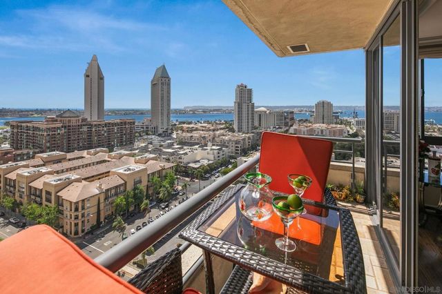 700 Front St 1303, San Diego, CA 92101