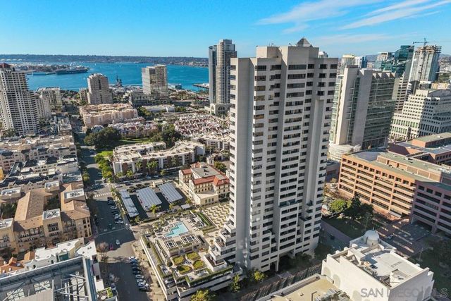 700 Front St 1303, San Diego, CA 92101