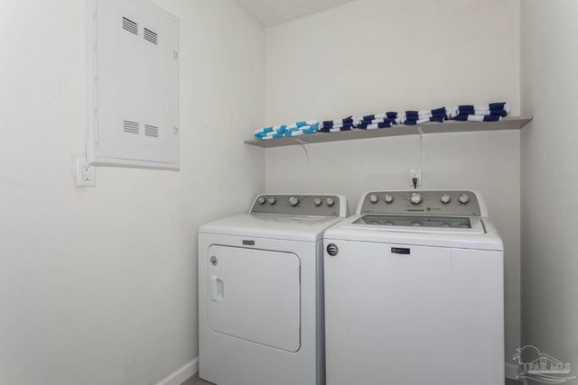 4228 E Sandy Bluff Dr, Gulf Breeze, FL 32563