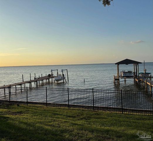 4228 E Sandy Bluff Dr, Gulf Breeze, FL 32563