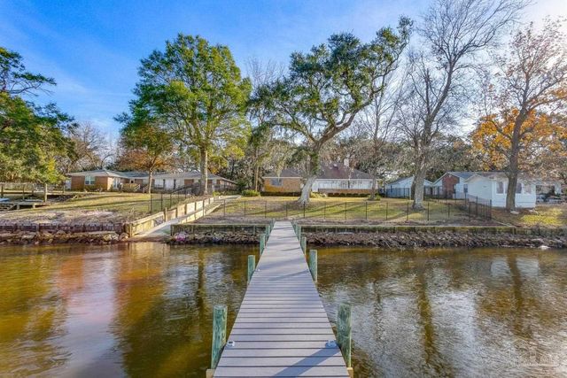 4228 E Sandy Bluff Dr, Gulf Breeze, FL 32563