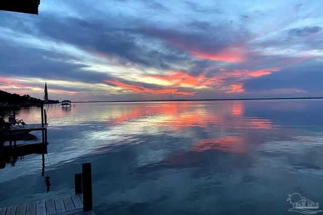 4228 E Sandy Bluff Dr, Gulf Breeze, FL 32563