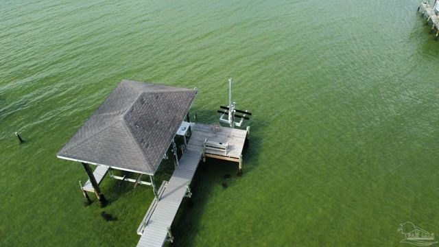 4228 E Sandy Bluff Dr, Gulf Breeze, FL 32563