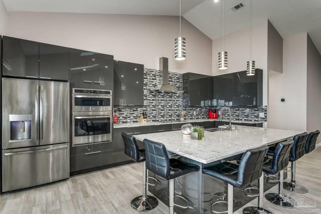 4228 E Sandy Bluff Dr, Gulf Breeze, FL 32563