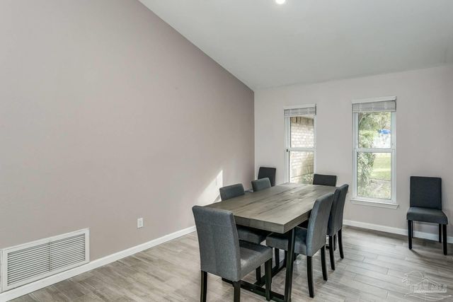 4228 E Sandy Bluff Dr, Gulf Breeze, FL 32563