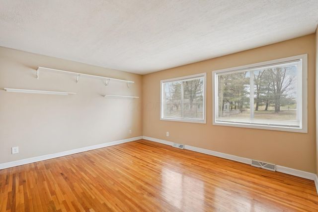 749 Carryback Drive SW, Pataskala, OH 43062