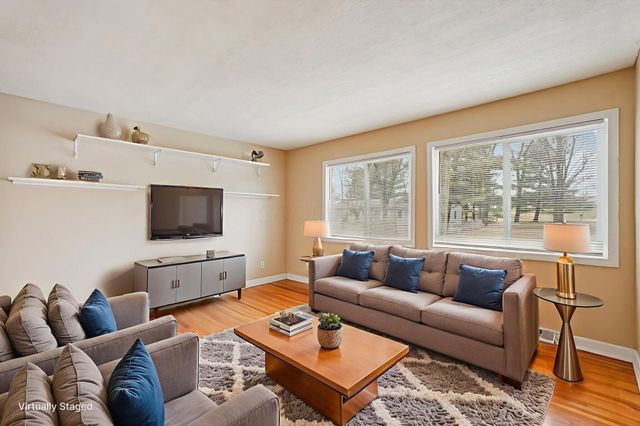 749 Carryback Drive SW, Pataskala, OH 43062