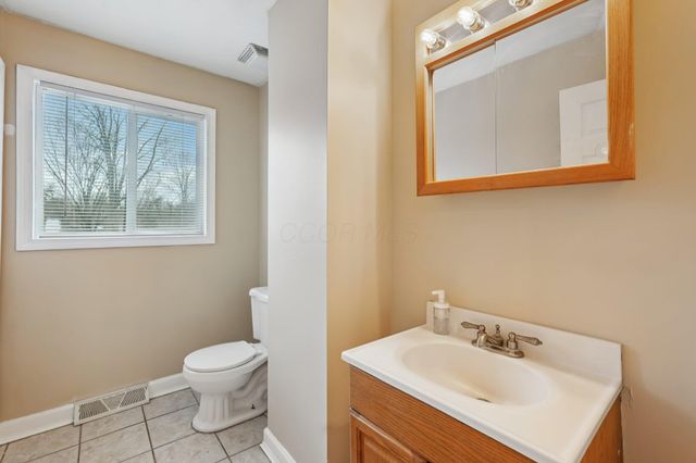 749 Carryback Drive SW, Pataskala, OH 43062