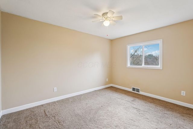 749 Carryback Drive SW, Pataskala, OH 43062