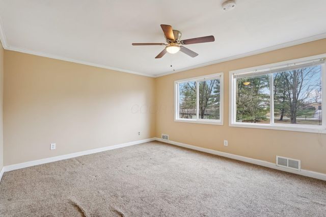 749 Carryback Drive SW, Pataskala, OH 43062