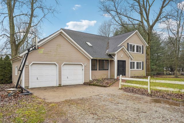 749 Carryback Drive SW, Pataskala, OH 43062