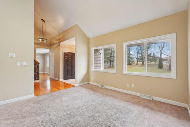 749 Carryback Drive SW, Pataskala, OH 43062