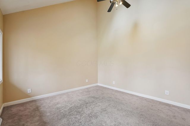 749 Carryback Drive SW, Pataskala, OH 43062