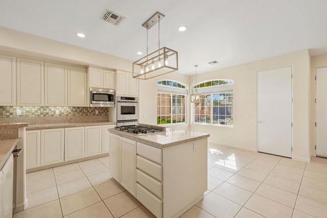 4 Ivy League Circle, Rancho Mirage, CA 92270