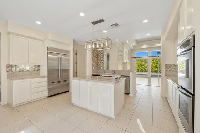 4 Ivy League Circle, Rancho Mirage, CA 92270