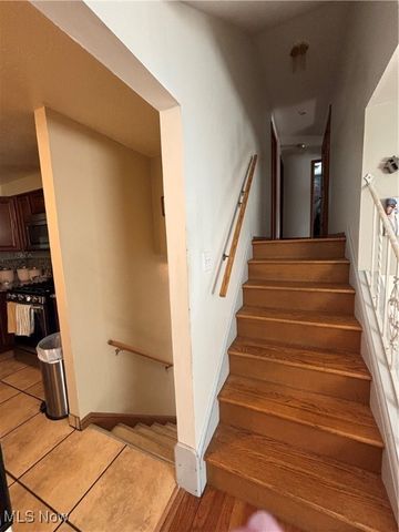 809 Wellmon Street, Bedford, OH 44146