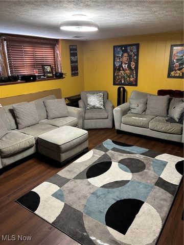 809 Wellmon Street, Bedford, OH 44146