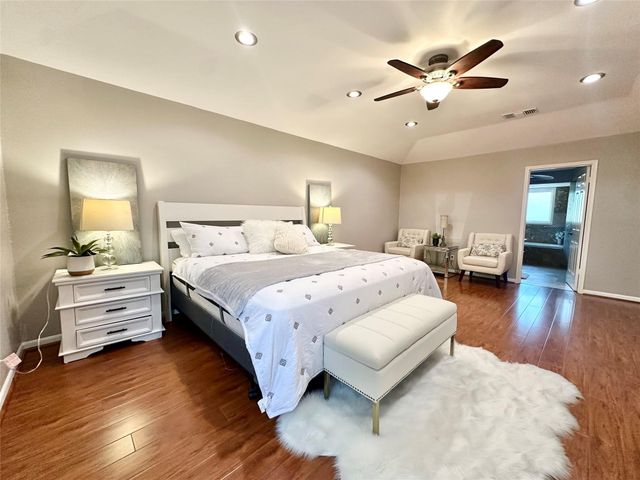 2514 Nantucket Drive C, Houston, TX 77057