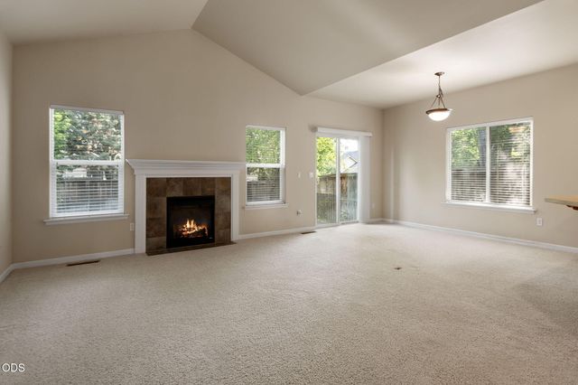 21164 Copperfield Avenue, Bend, OR 97702