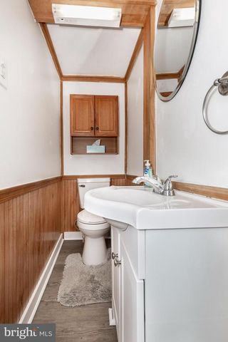 760 N HOUCKSVILLE RD, Hampstead, MD 21074