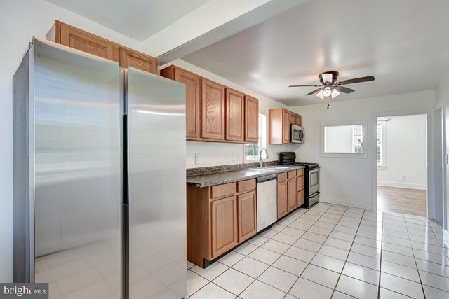 760 N HOUCKSVILLE RD, Hampstead, MD 21074