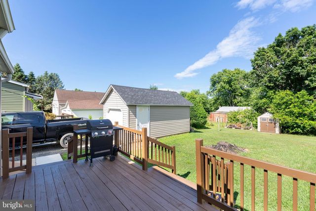 760 N HOUCKSVILLE RD, Hampstead, MD 21074