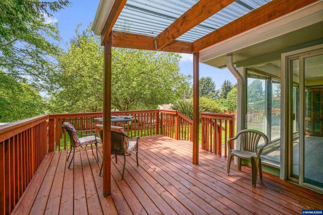 2341 NE 35th St, Lincoln City, OR 97367