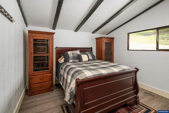 2341 NE 35th St, Lincoln City, OR 97367