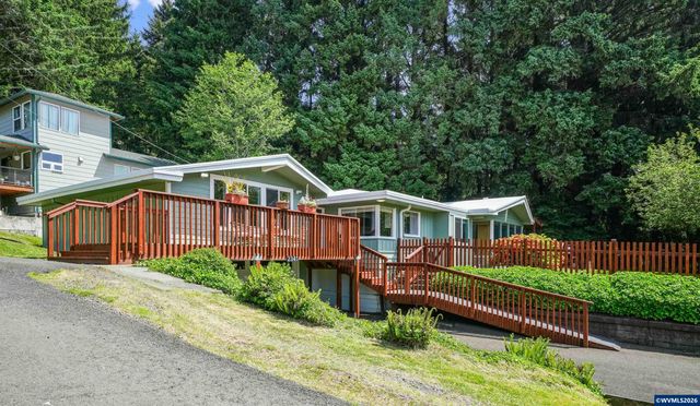 2341 NE 35th St, Lincoln City, OR 97367