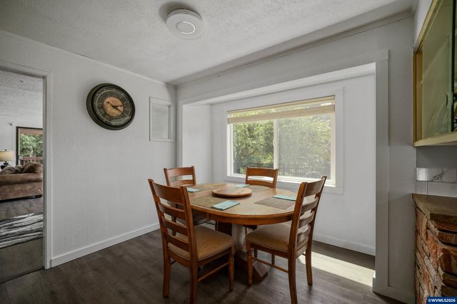 2341 NE 35th St, Lincoln City, OR 97367