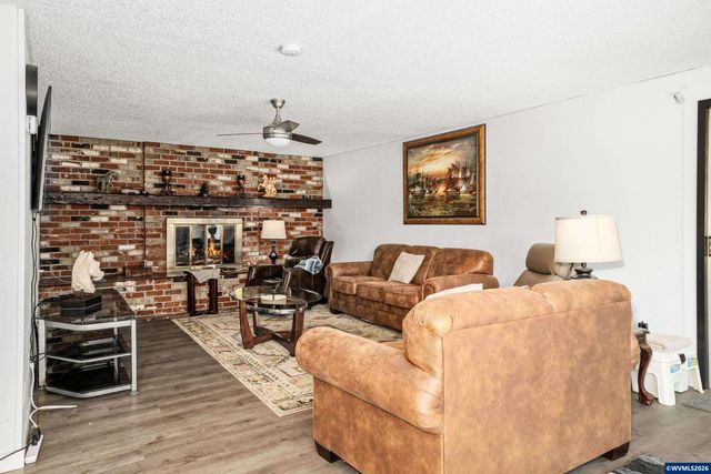 2341 NE 35th St, Lincoln City, OR 97367