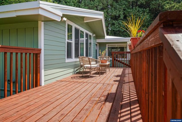 2341 NE 35th St, Lincoln City, OR 97367