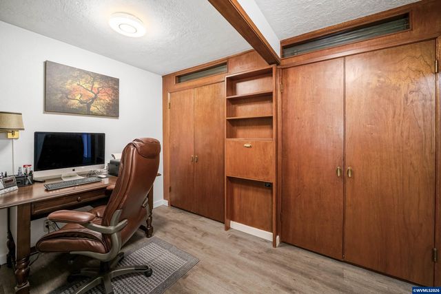 2341 NE 35th St, Lincoln City, OR 97367