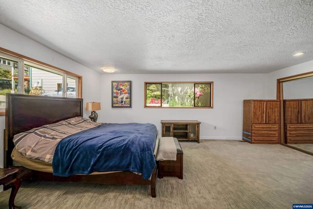 2341 NE 35th St, Lincoln City, OR 97367