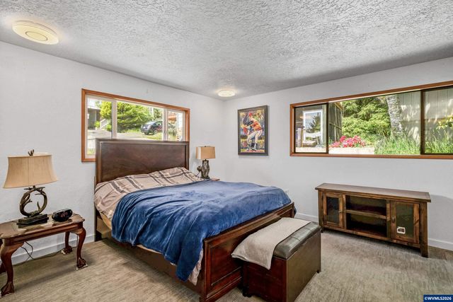 2341 NE 35th St, Lincoln City, OR 97367