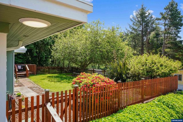 2341 NE 35th St, Lincoln City, OR 97367