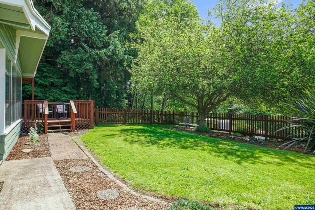 2341 NE 35th St, Lincoln City, OR 97367