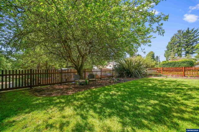 2341 NE 35th St, Lincoln City, OR 97367