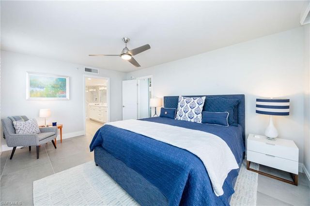 6573 MARISS LOOP # 2005, Naples, FL 34108