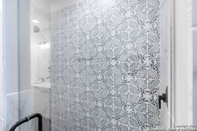 808 E Carson St Unit 102, San Antonio, TX 78208