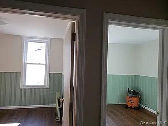 182 Lowell Avenue upper, Floral Park, NY 11001