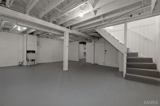 9 Holly Drive, Webster Groves, MO 63119