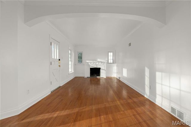 9 Holly Drive, Webster Groves, MO 63119