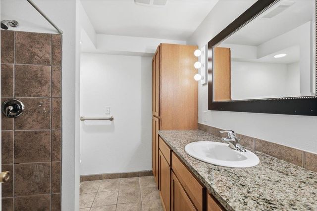 1923 S Mount Vernon Dr, Spokane, WA 99223