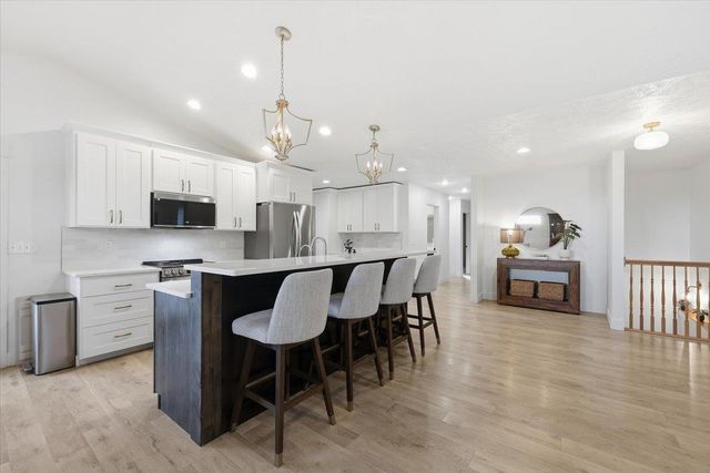 1923 S Mount Vernon Dr, Spokane, WA 99223