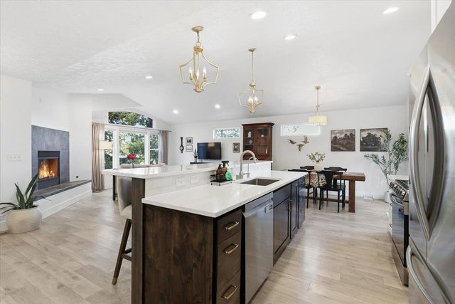 1923 S Mount Vernon Dr, Spokane, WA 99223