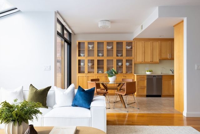 50 Winchester Street 413, Brookline, MA 02446